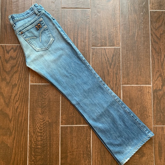 Joe’s Jeans Garcia Bootcut 26.5” Short Made in USA - Picture 2 of 8